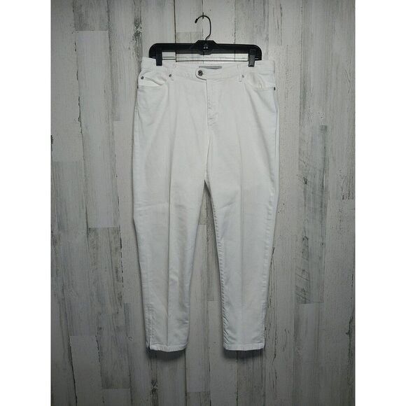Chicos Platinum Denim Jeans White The Ultimate Fit Zip Ankle Size 1.5 - Picture 1 of 8